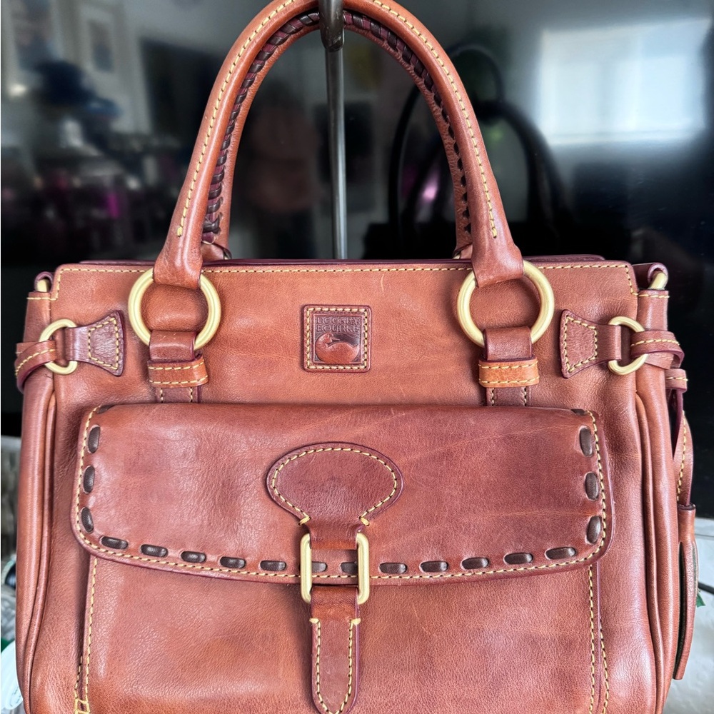 Dooney and Bourke Florentine (Medium)